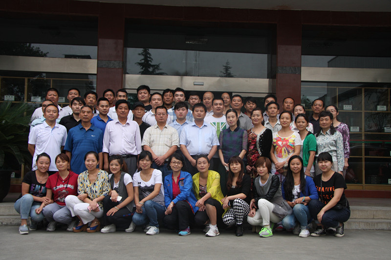 2013年寶業(yè)集團(tuán)喜迎國慶全體職工乒乓球、羽毛球比賽活動